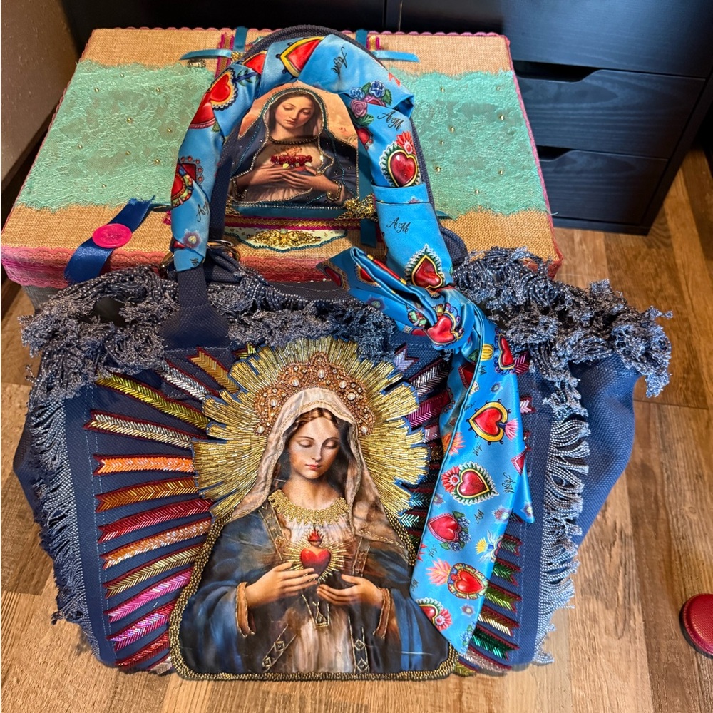Handmade Two-Sided Tote of Virgin Mary & Cherubs - Picture 2 of 14